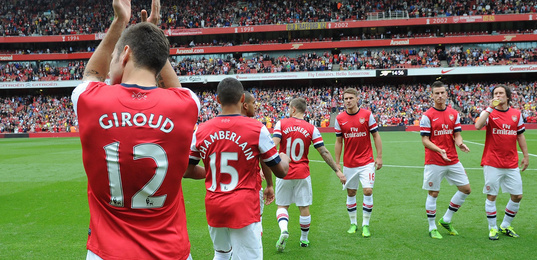 主客双方后防不稳！海外情报：曼联2-1西汉姆联（两队后防不稳，海外消息：曼联2-1力克西汉姆联）