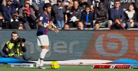 尤尔曼德：我的足球哲学是边做边学 在德甲必须主动出击（尤尔曼德：以战促学的足球观，德甲必须打出主动）