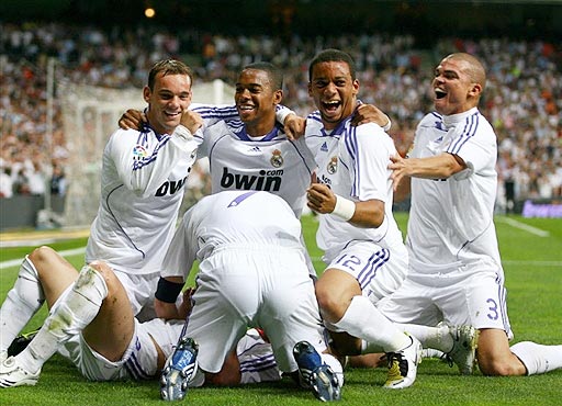 官方：26岁的前比利时国脚、国米旧将范赫斯登退役（26岁比利时前国脚、国米旧将范赫斯登官宣退役）