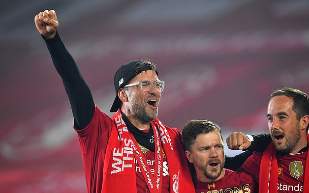 足协评议：成都蓉城胡荷韬进球被吹是误判，点球没判是错误