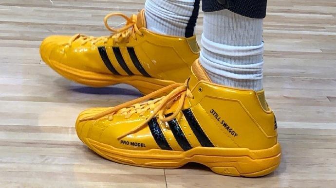 巴媒：米兰已表达对乌戈-索萨的兴趣，科林蒂安正在等待报价（巴媒：AC米兰有意引进乌戈-索萨，科林蒂安等待正式报价）