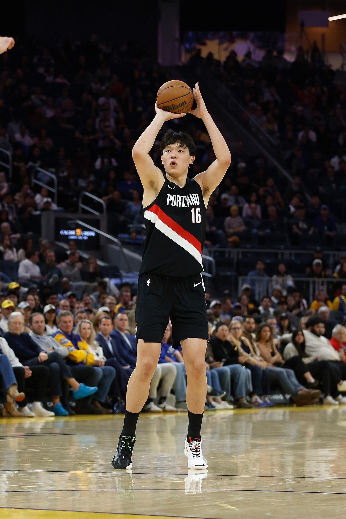 马拉多纳之子：孔蒂是足坛最成功的教练之一，批评他很荒谬（马拉多纳之子力挺孔蒂：他跻身足坛顶级名帅，批评纯属荒谬）